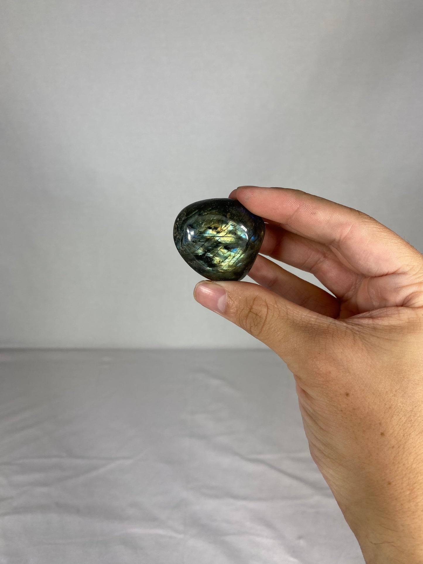 Madagascan Polished Labradorite Palm Stone (O)