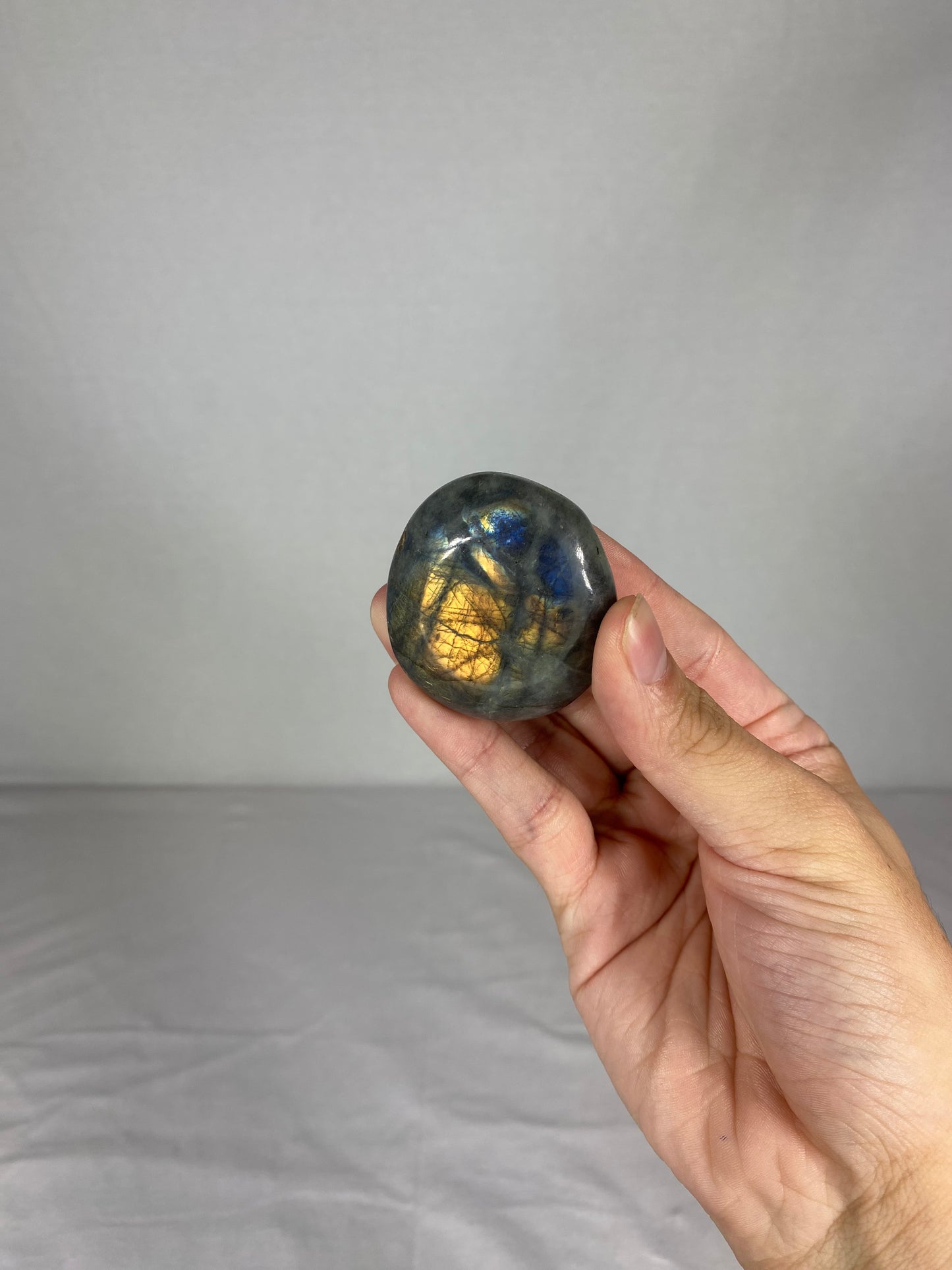 Madagascan Polished Labradorite Palm Stone (P)