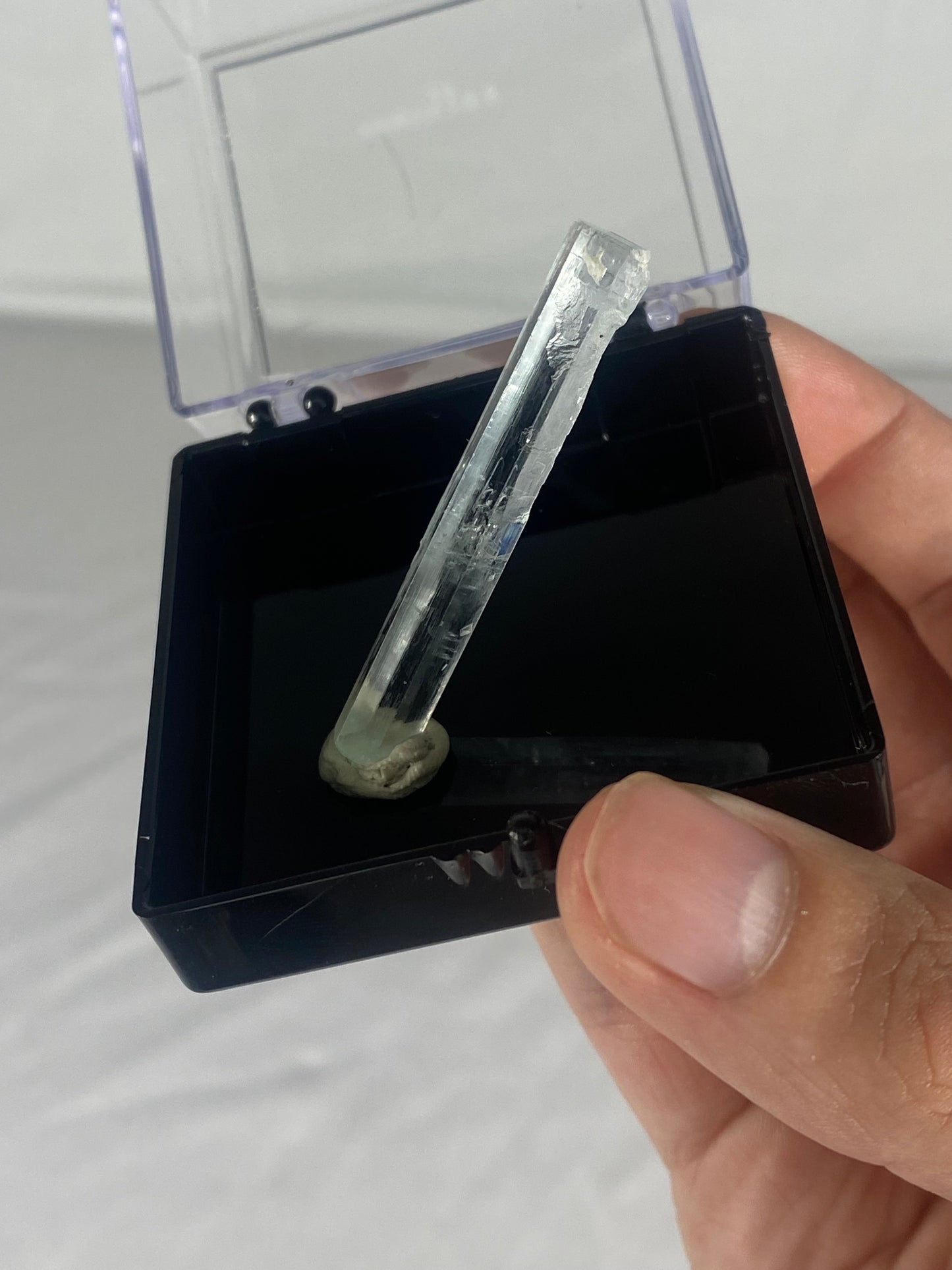 Pakistani Aquamarine Thumbnail Specimen (W)
