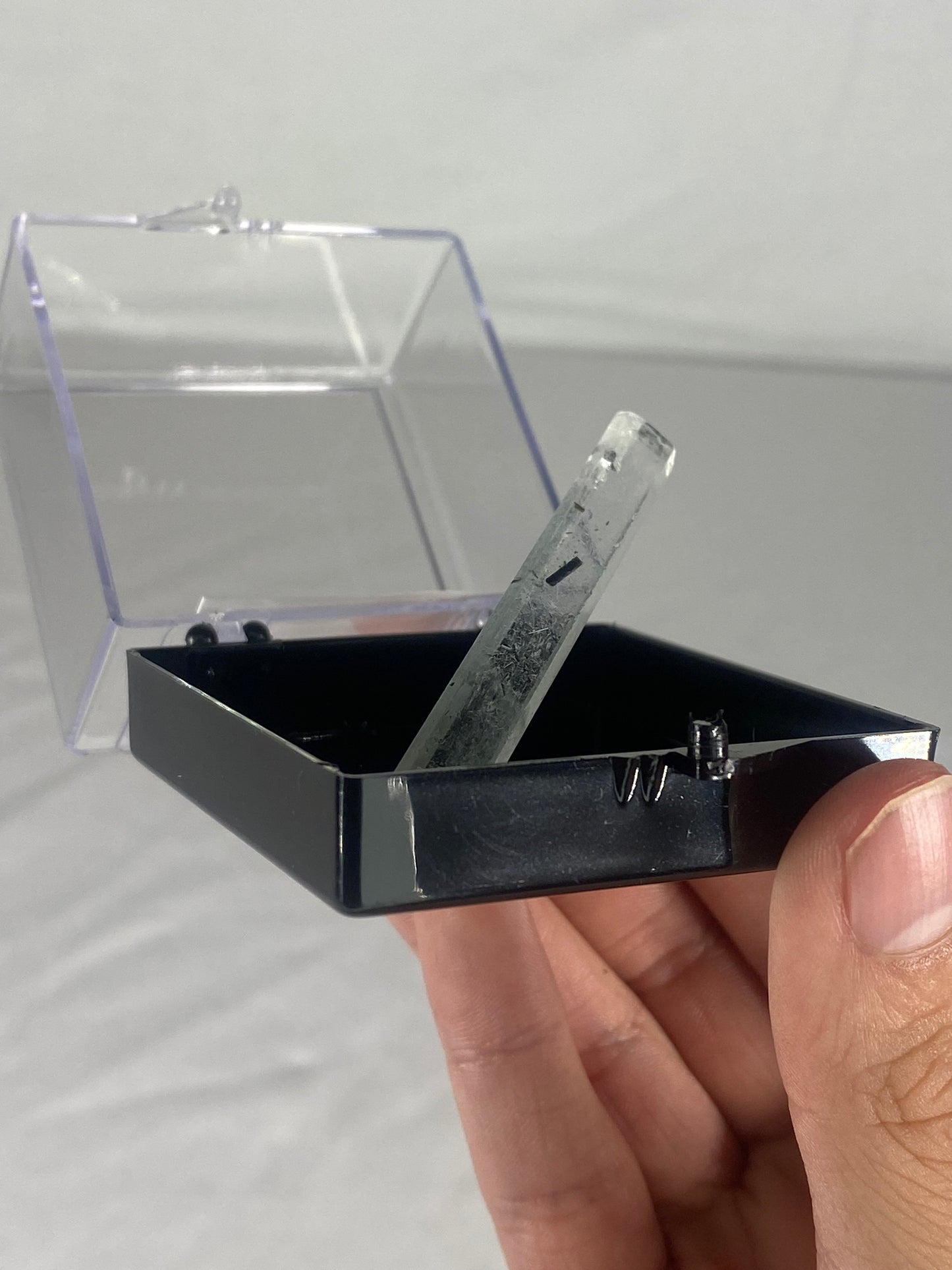 Pakistani Aquamarine Thumbnail Specimen (Z)