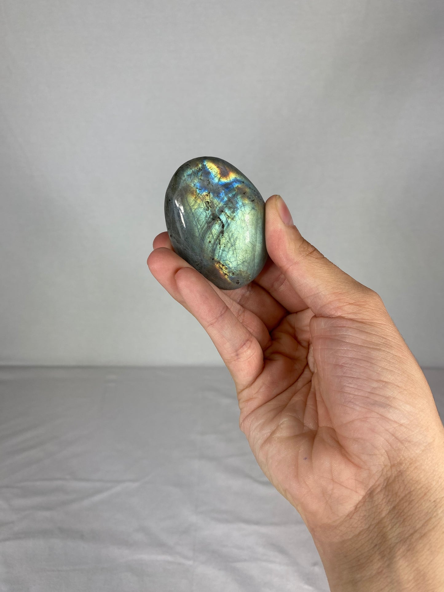 Madagascan Polished Labradorite Palm Stone (Q)