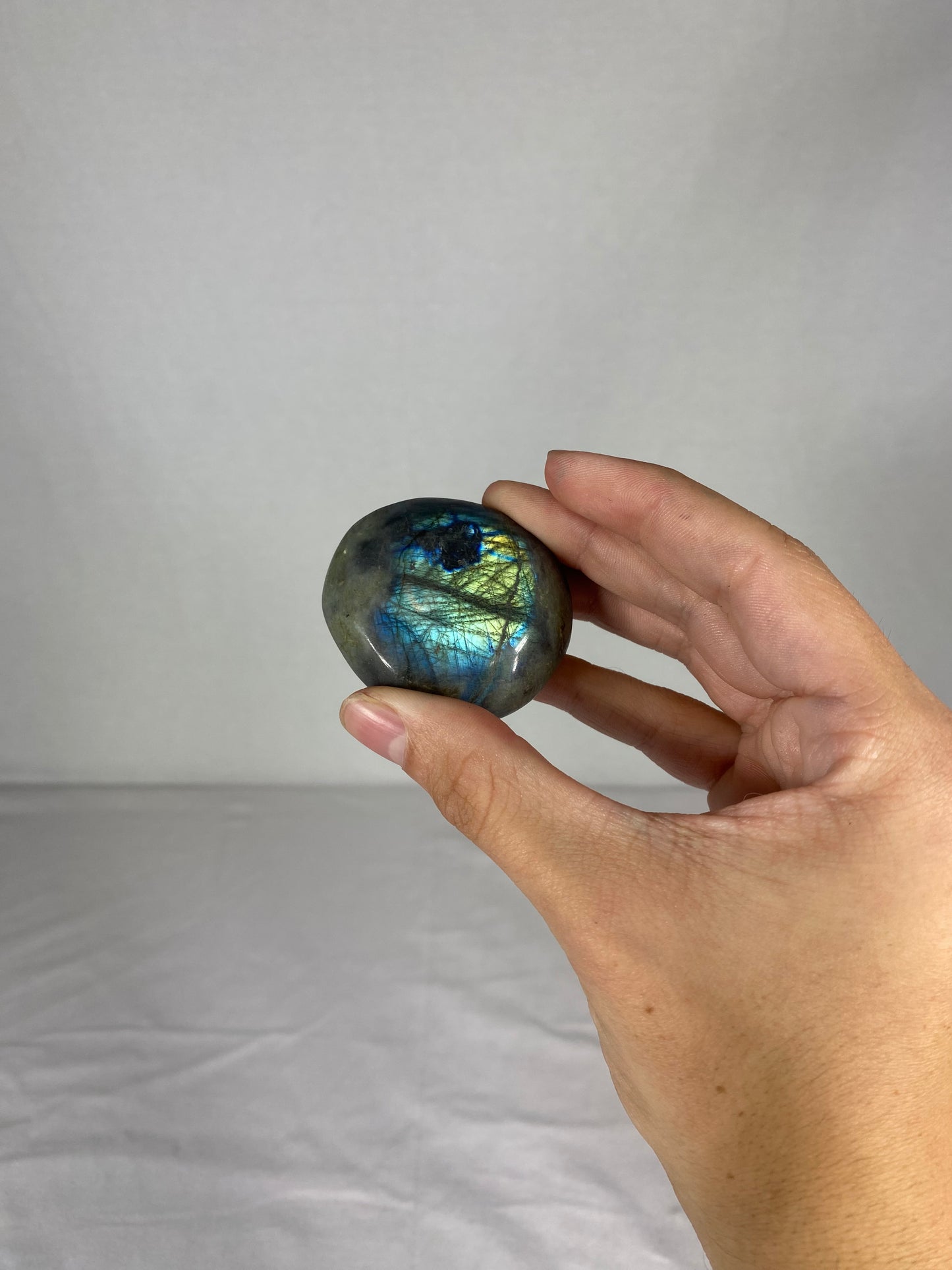 Madagascan Polished Labradorite Palm Stone (P)