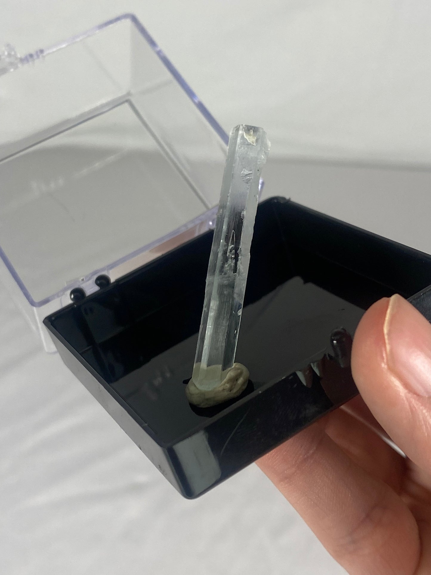 Pakistani Aquamarine Thumbnail Specimen (W)