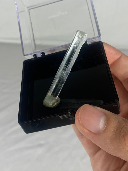 Pakistani Aquamarine Thumbnail Specimen (W)