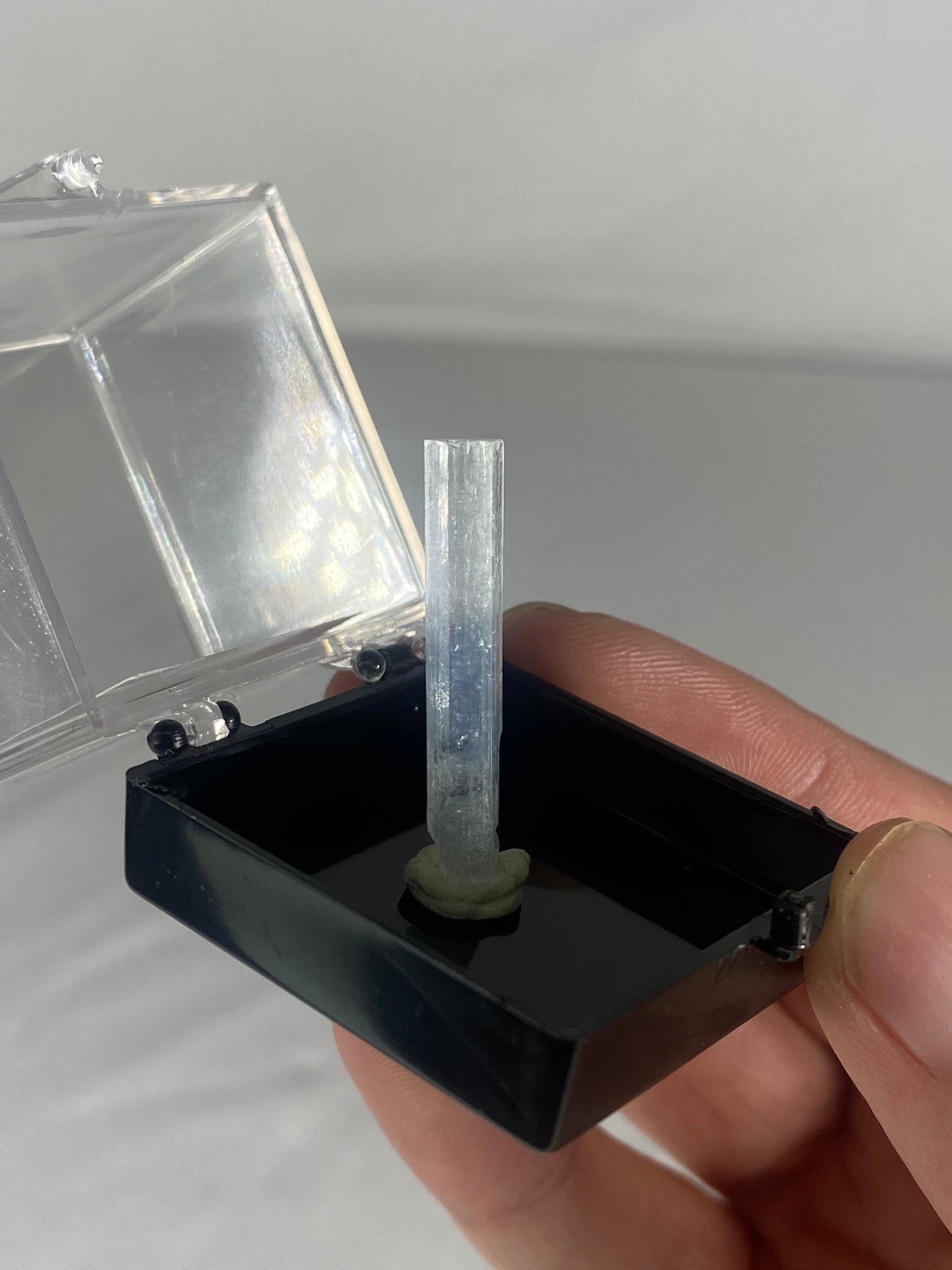 Pakistani Aquamarine Thumbnail Specimen (S)