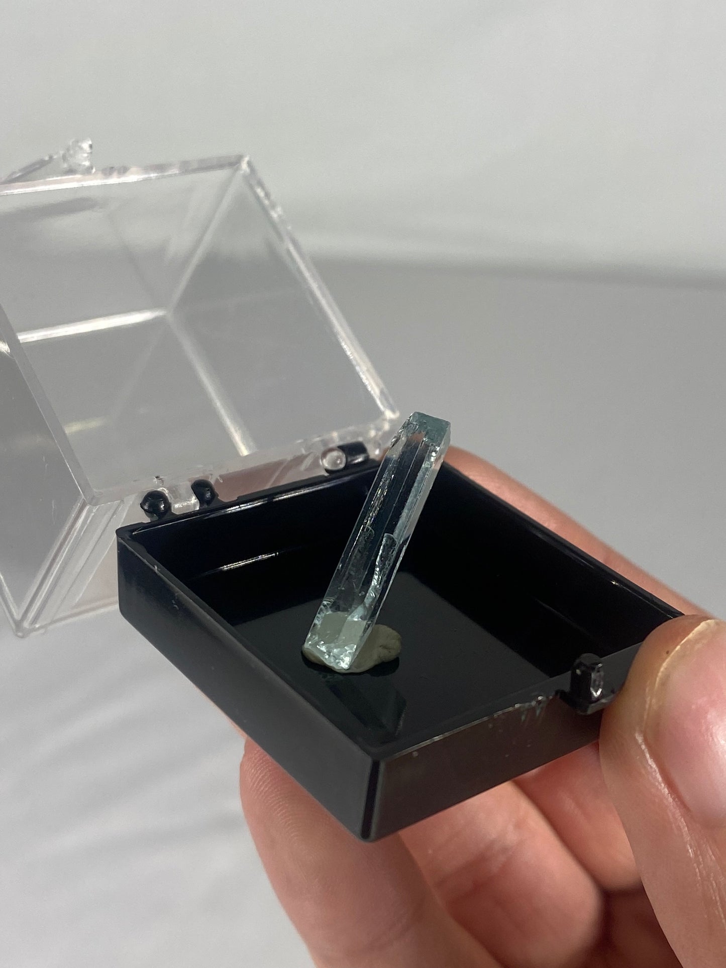 Pakistani Aquamarine Thumbnail Specimen (T)