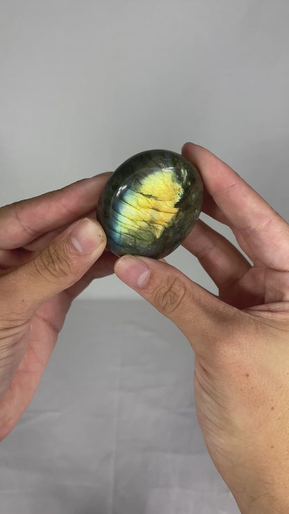 Madagascan Polished Labradorite Palm Stone (T)