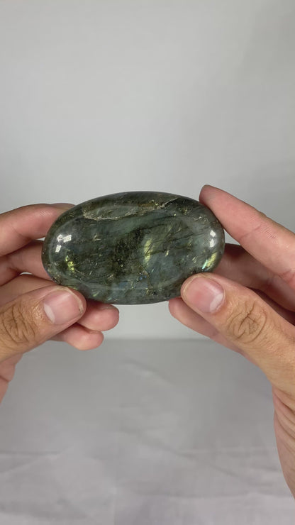 Madagascan Polished Labradorite Palm Stone (D)
